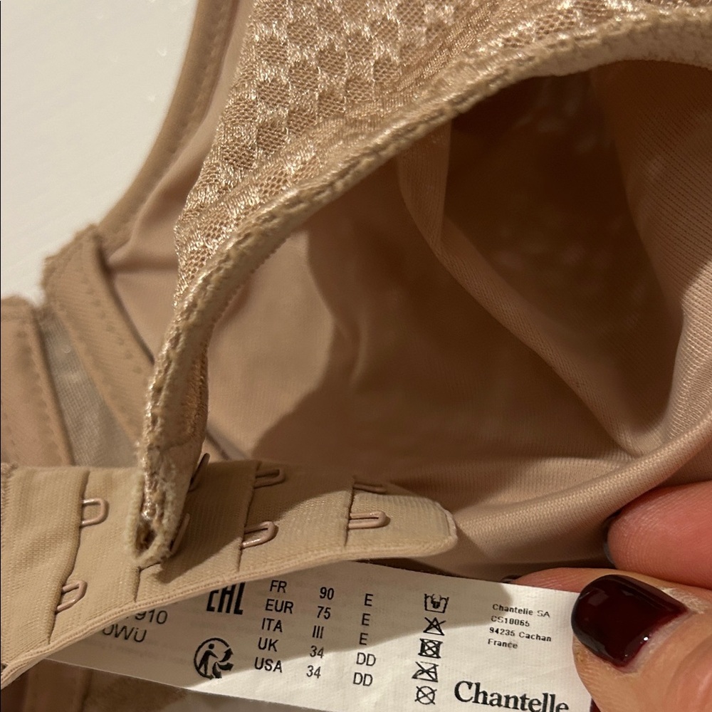 Chantelle Shimmering Tan Bra - Picture 5 of 6